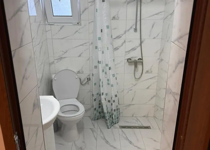 Pensiune Vegy House *